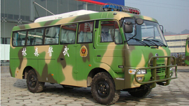 6700mm Lengte 4x4 Desert Bus Off-road Awd 14 zitplaatsen Passagiersbus Voor Afrika Euro 3 emissie standaard