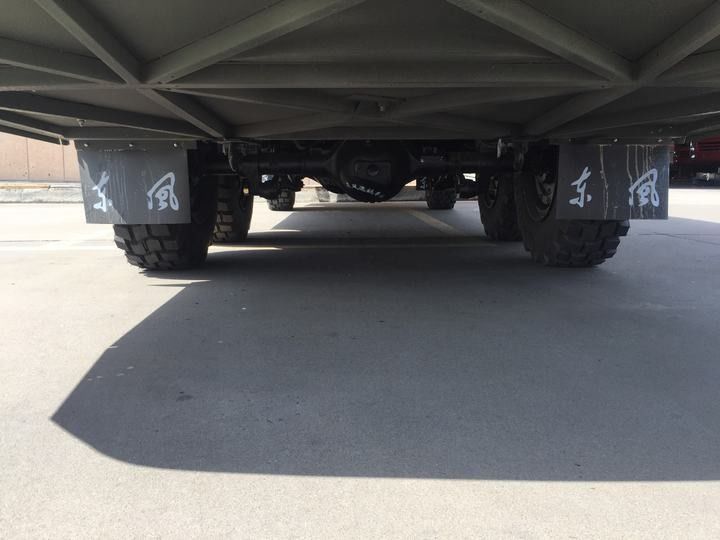 EURO 3 Diesel 4x4 offroadbus met 4890 kg nominale ladingmassa en 6700 ml afvoercapaciteit