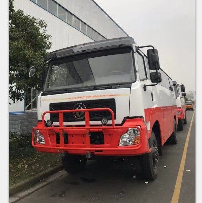 30 zitplaatsen 4X4 4WD Middelgrote bus Dual Circuit Full Air Brake en A/C Dongfeng EQ6750ZT