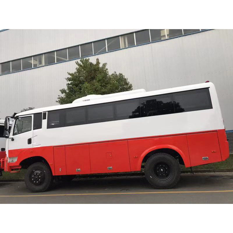 7.5 meter voormotor 29 zitplaatsen 4X4 Dongfeng Off-Road Coach Bus voor Standards Market