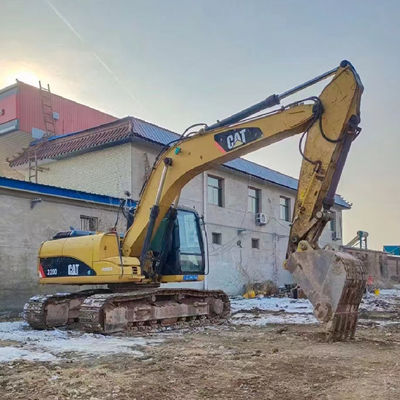 Gebruikte Cat 320D2 graafmachine met 410 liter brandstoftank en 20 ton tonnage in goede staat