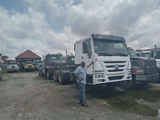 Hoogst gerenoveerde HOWO76 cabine 25000kg lading dump truck 6*4 voor prestaties