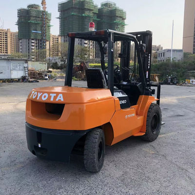 Krachtige 5 ton gebruikte dieselforklift voor het verwerken van magazijnmateriaal