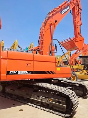 Maximaal graafradius 10705 mm 110 kw Goede staat Doosan DX225 LC Crawler Digger Excavator