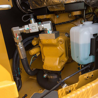 Gebruikte graafmachine CAT 310 met 5700 boomlengte en Kawasaki hydraulische cilinder