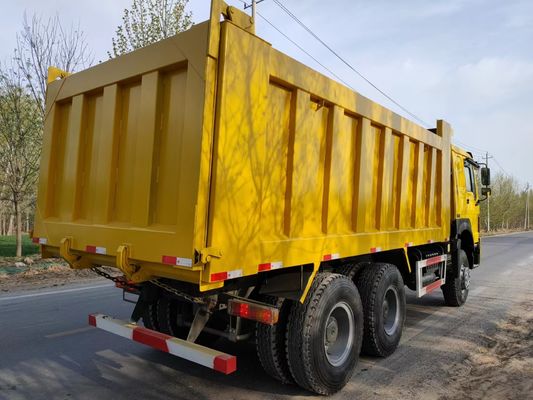 Gebruikte HOWO 6x4 Tipper Truck Dump Truck met 6 cilinders en 126000kg curbgewicht