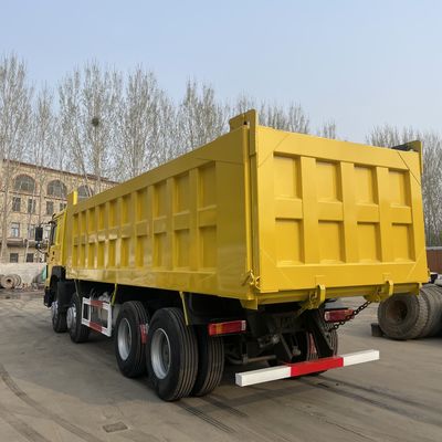 400-500L brandstoftankcapaciteit HOWO 8x4 371 pk Dump Tipper Truck met luchtvering