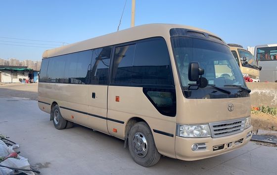 30 zitplaatsen Luxe Coach Toyo Ta Coaster Bus met maximaal vermogen van 113/5200kw en EURO 3 uitstoot