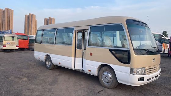 30 zitplaatsen Luxe Coach Toyo Ta Coaster Bus met maximaal vermogen van 113/5200kw en EURO 3 uitstoot