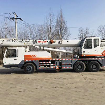 Max. Lifthoogte 42,3M Zoomlion QY25 mobiele vrachtwagen kraan tweedehands 25 ton kraan
