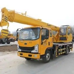 Chinese gebruikte vrachtwagenkraan 10 ton vrachtwagenkraan met hydraulische klep
