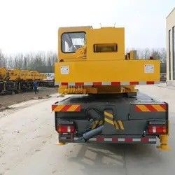 Chinese gebruikte vrachtwagenkraan 10 ton vrachtwagenkraan met hydraulische klep