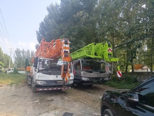 Gebruikte vrachtwagenkraan op maat met een minimale draaiband van 10,5 m Zoomlionkraan 30 ton 35 ton