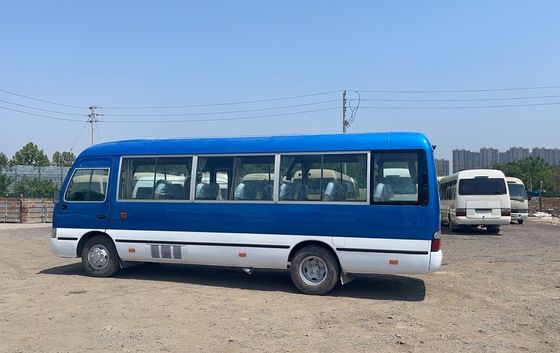 Nice Coaster Bus met motorcapaciteit 4L en Deisel Fuel 30 zitplaatsen Gebruikte Toyota Coaster Bussen