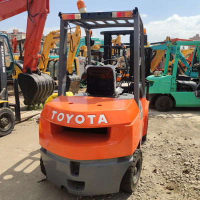 FD30 3 ton gebruikte Toyota Diesel vorklift met 2001-4000 werkuren en 3450 kg gewicht