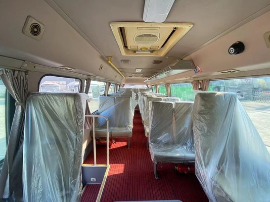 30 zitplaatsen 4 * 2 Toyota Coaster Bus G.V.W 7400kg gebruikt voor uw passagiersvervoer