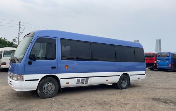 Links stuur handgeschakeld type Toyota Coaster Bus Diesel Gebruikte bus met 30 plaatsen