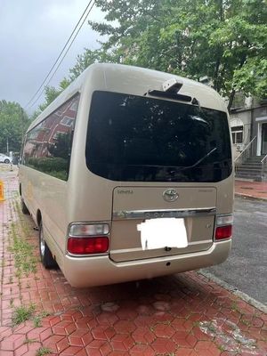 30 zitplaatsen Toyota Coaster Bus met handgeschakelde transmissie en Euro 3 emissie standaard