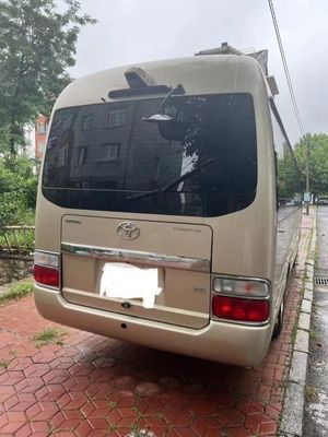 30 zitplaatsen Toyota Coaster Bus met handgeschakelde transmissie en Euro 3 emissie standaard