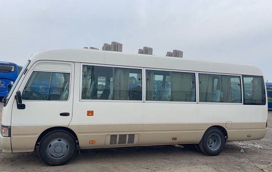 Luxe gebruikte Toyota Coaster 30 zitplaatsen dieselbus voor Euro 3 emissie standaard