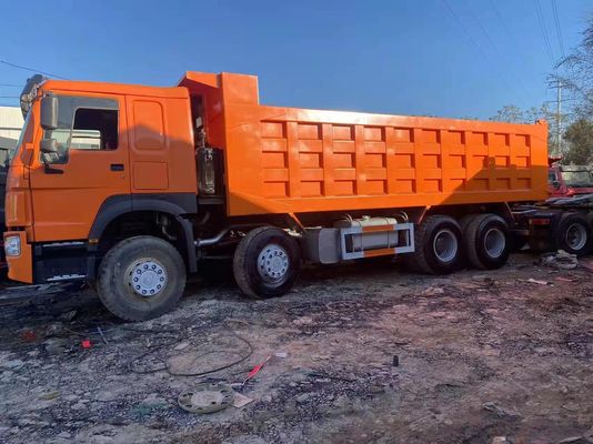 16 bandennummer LHD SINO Gebruikte dumper HOWO 8X4 Zware ophangwagen met HW versnellingsbak