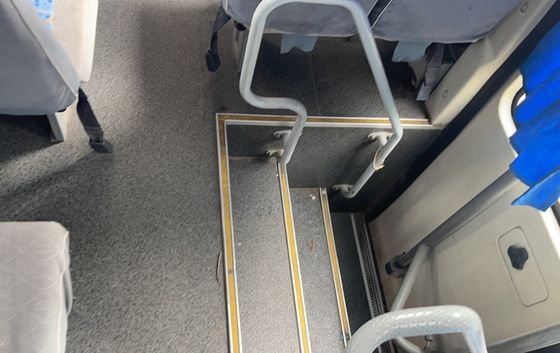 Euro 3 emissienorm 65 zitplaatsen coachbus met verbouwing en 8L motorcapaciteit