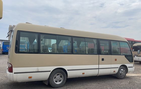LHD Diesel Coaster Bus in goede staat met een capaciteit van 2,4 ton en 19 zitplaatsen