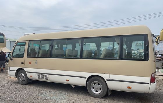 LHD Diesel Coaster Bus in goede staat met een capaciteit van 2,4 ton en 19 zitplaatsen