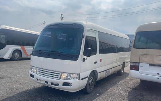 Goed in stand 30 zitplaatsen gebruikte Toyota Coaster Bus met G.V.W 5900kg en EURO 3 Emissio