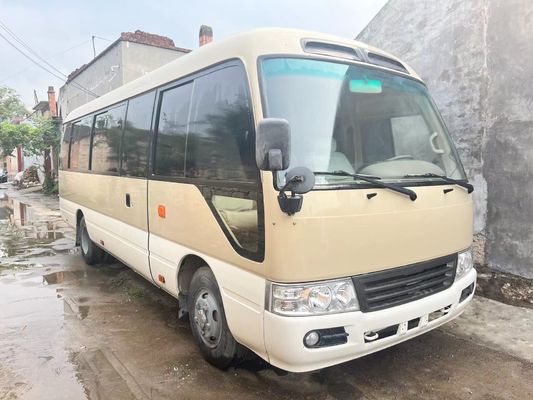 2680mm Hoogte Gebruikte 20 zitplaatsen Achterbaan Diesel Toyota LHD Bus in goede staat