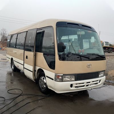 Goedkope gebruikte linksafrijdende Toyota Coaster Bus met optionele airconditioning