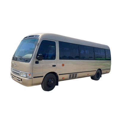 Gebruikte Toyota Coaster Bus met 16-30 zitplaatsen en handgeschakelde transmissie in goede staat