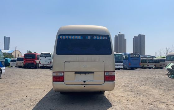 Gebruikte Toyota Coaster Bus met 16-30 zitplaatsen en handgeschakelde transmissie in goede staat