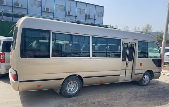 24 zitplaatsen Toyota Coaster Bus Goed gerenoveerd met 7.00R16 banden en G.V.W Kg 5900