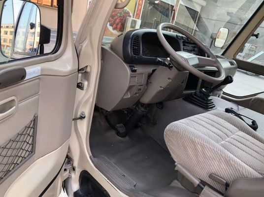 Maximaal koppel 340Nm/rpm Diesel 29 zitplaatsen Gebruikte Toyota Coaster bussen met 300L olie tank