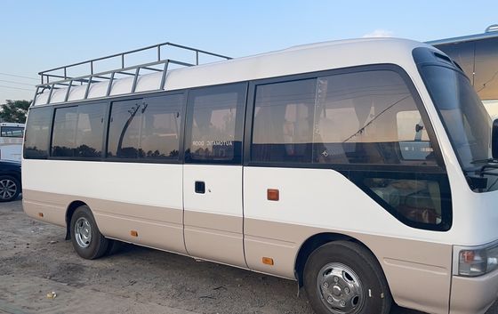 8500 kg totale massa gebruikte achtbaanbus met bagagerek en handgeschakelde transmissie