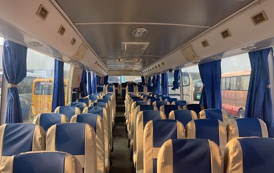 Gebruikte bus met 54 zitplaatsen en 6 8L motor in uitstekende staat