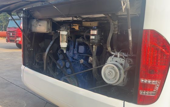 Gebruikte bus met 54 zitplaatsen en 6 8L motor in uitstekende staat
