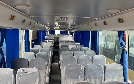 Perfect gerenoveerd 65 passagiers 65 zitplaatsen coach bus met motor en lange wielbasis
