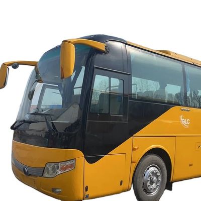 51 zitplaatsen Luxe passagiersbussen met achtermotor Ruime en comfortabele interieurs