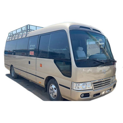 Gebruikte Toyota Coaster Bus in Japan 30 zitplaatsen met 1HZ motor en 9.00R20 banden