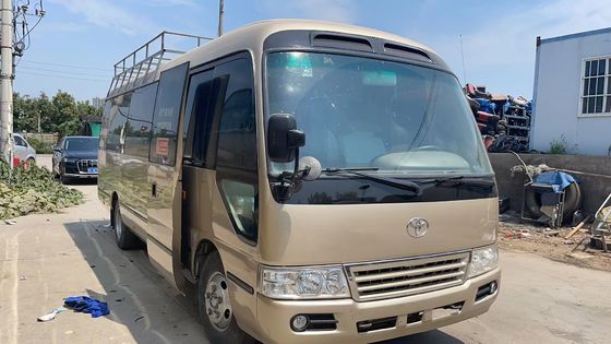 Gebruikte Toyota Coaster Bus in Japan 30 zitplaatsen met 1HZ motor en 9.00R20 banden