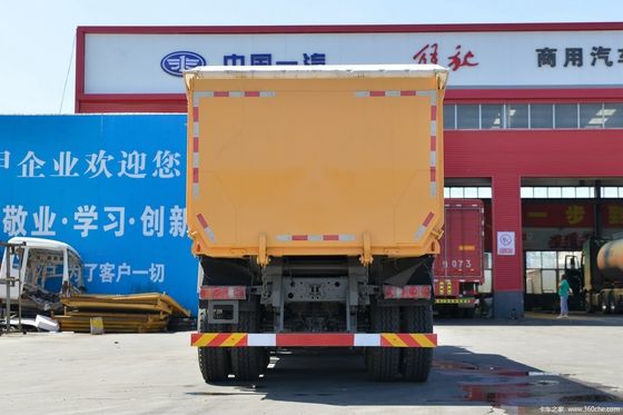 Segment Zware vrachtwagen Sinotruk 371 pk Gebruikte dumper 8 * 4 tipper truck voor het voordeel